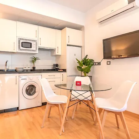 Romantic In The Center By Rems Apartment *